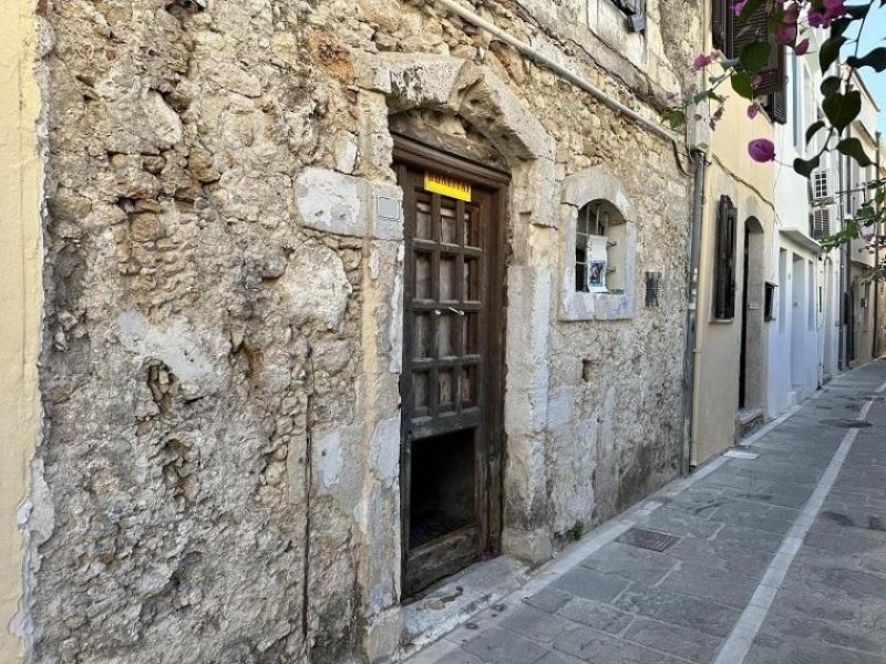 Rethymno - Old Town Kreta, Rethymno: 3-stöckiges Gebäude zur Renovierung in der Altstadt zu verkaufen Haus kaufen